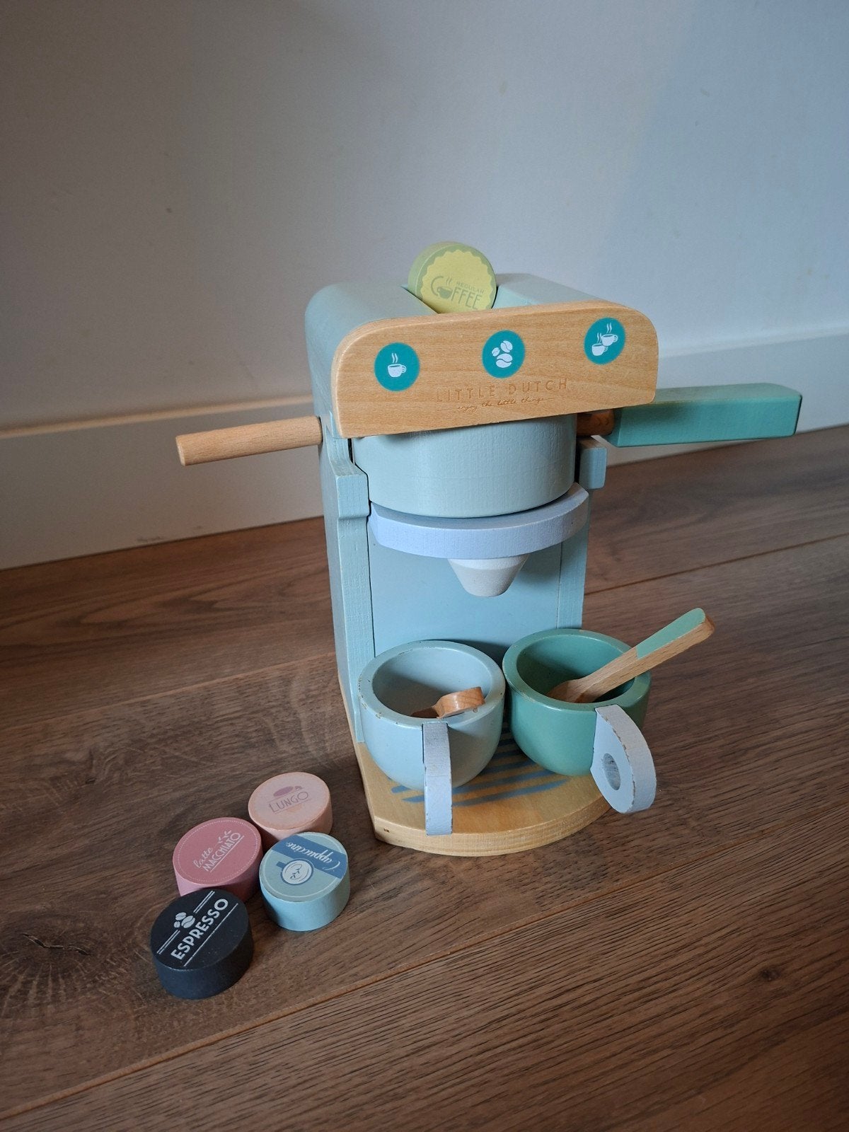 Houten Little Dutch koffiezetapparaat met accessoires, Ophalen, Gebruikt, Meubelstuk of Keukentje