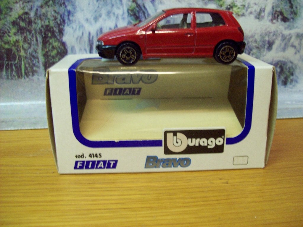 Bburago - Fiat Bravo -  in doos, Ophalen of Verzenden, Zo goed als nieuw, Auto, Overige merken