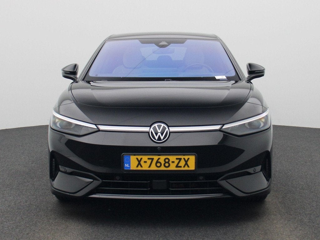 Volkswagen ID.7 Pro Business 77 kWh 286 PK| SOH 100% | Origi, Auto's, Volkswagen, Achterwielaandrijving, Gebruikt, Alcantara, Zwart