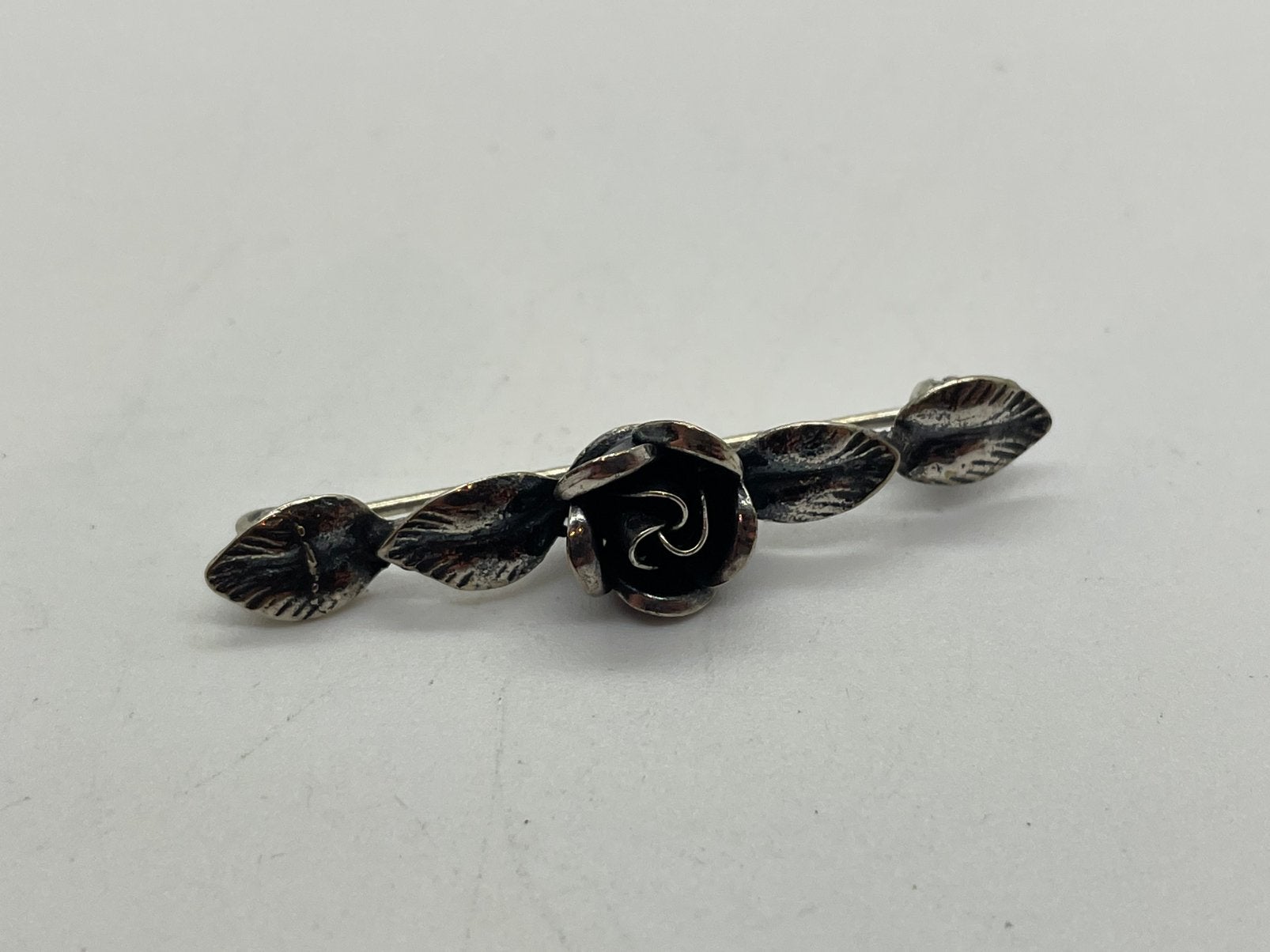E732 Prachtige zilveren TEKA broche roosjes, Sieraden, Tassen en Uiterlijk, Ophalen of Verzenden, Zilver, Broche