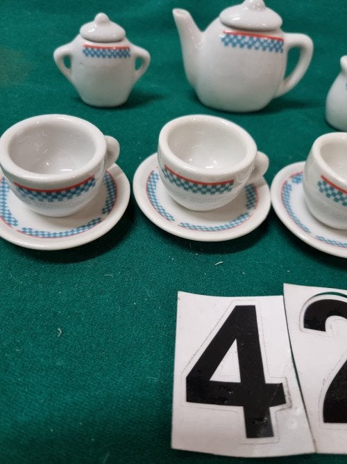mini servies met blauwe blokjes, Ophalen of Verzenden