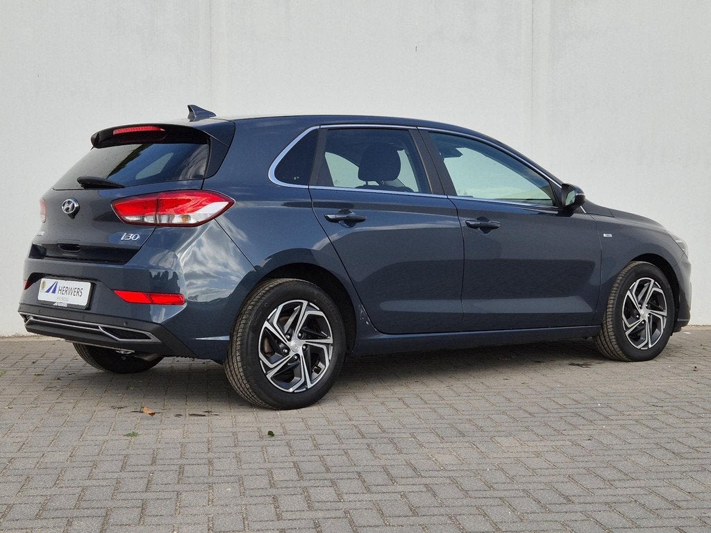 Hyundai i30 1.5 T-GDi MHEV Comfort Smart Handgeschakeld / Na, Auto's, Hyundai, Voorwielaandrijving, Stof, Gebruikt, Euro 6