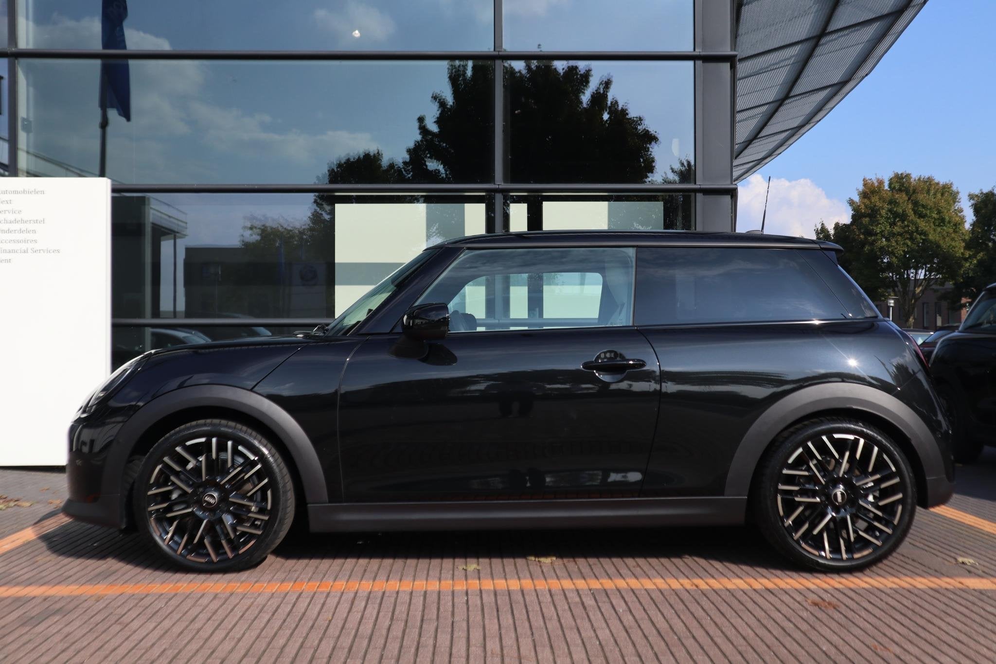 MINI 3-deurs Cooper C | Favoured Trim | Pakket M, Stof, Gebruikt, 156 pk, Met garantie (alle)
