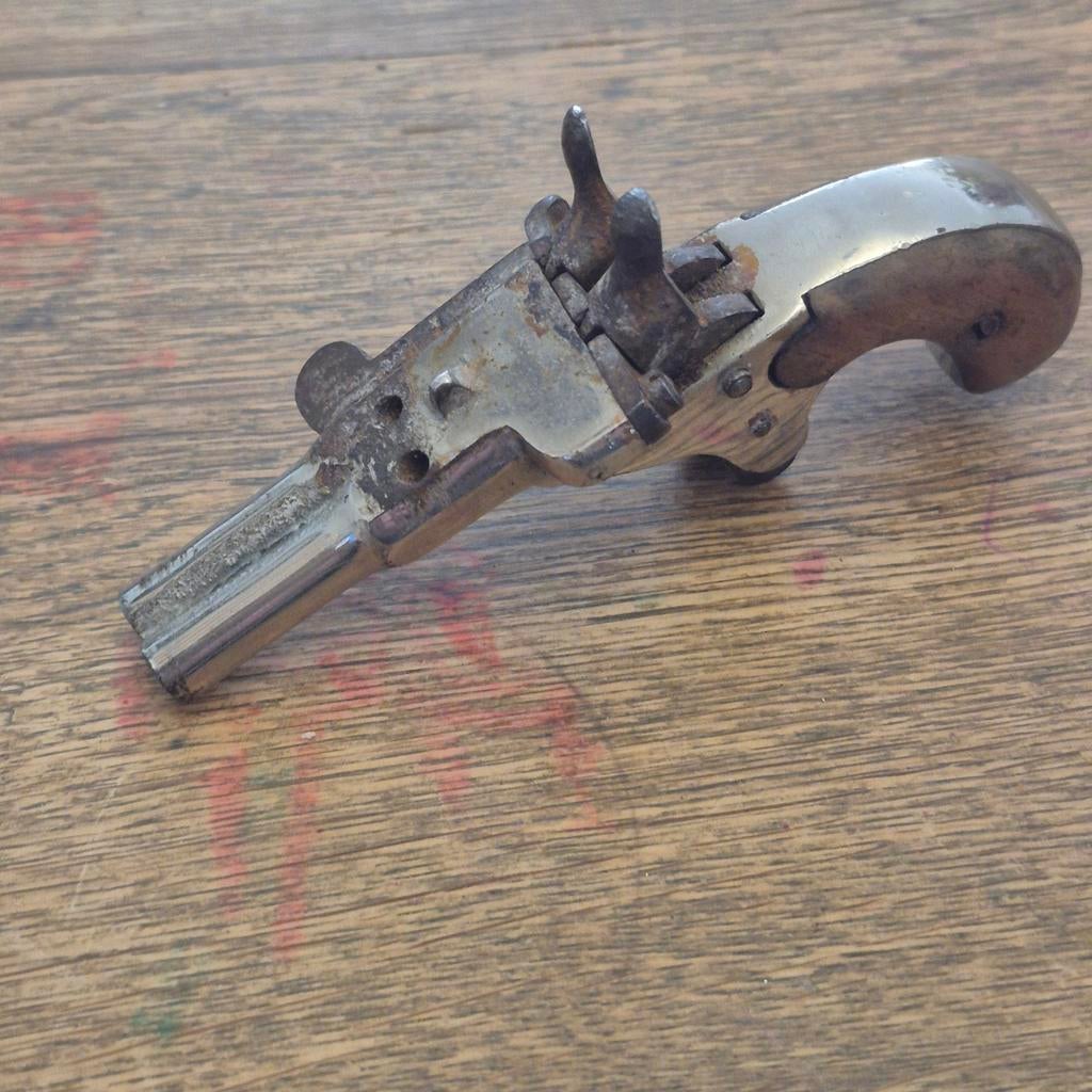 Antiek miniatuur pistool - decoratie geweer revolver, Ophalen of Verzenden, Gebruikt