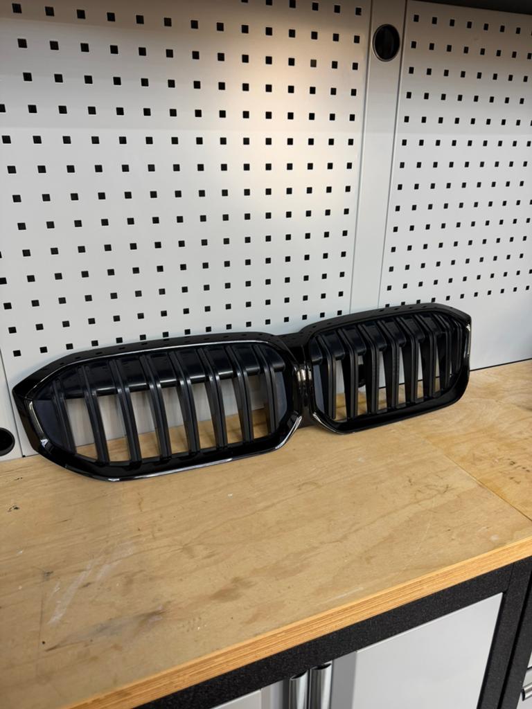 Zwarte Grill BMW 3 serie G20 G21 Facelift, Gebruikt, Voor, Ophalen of Verzenden, Bumper