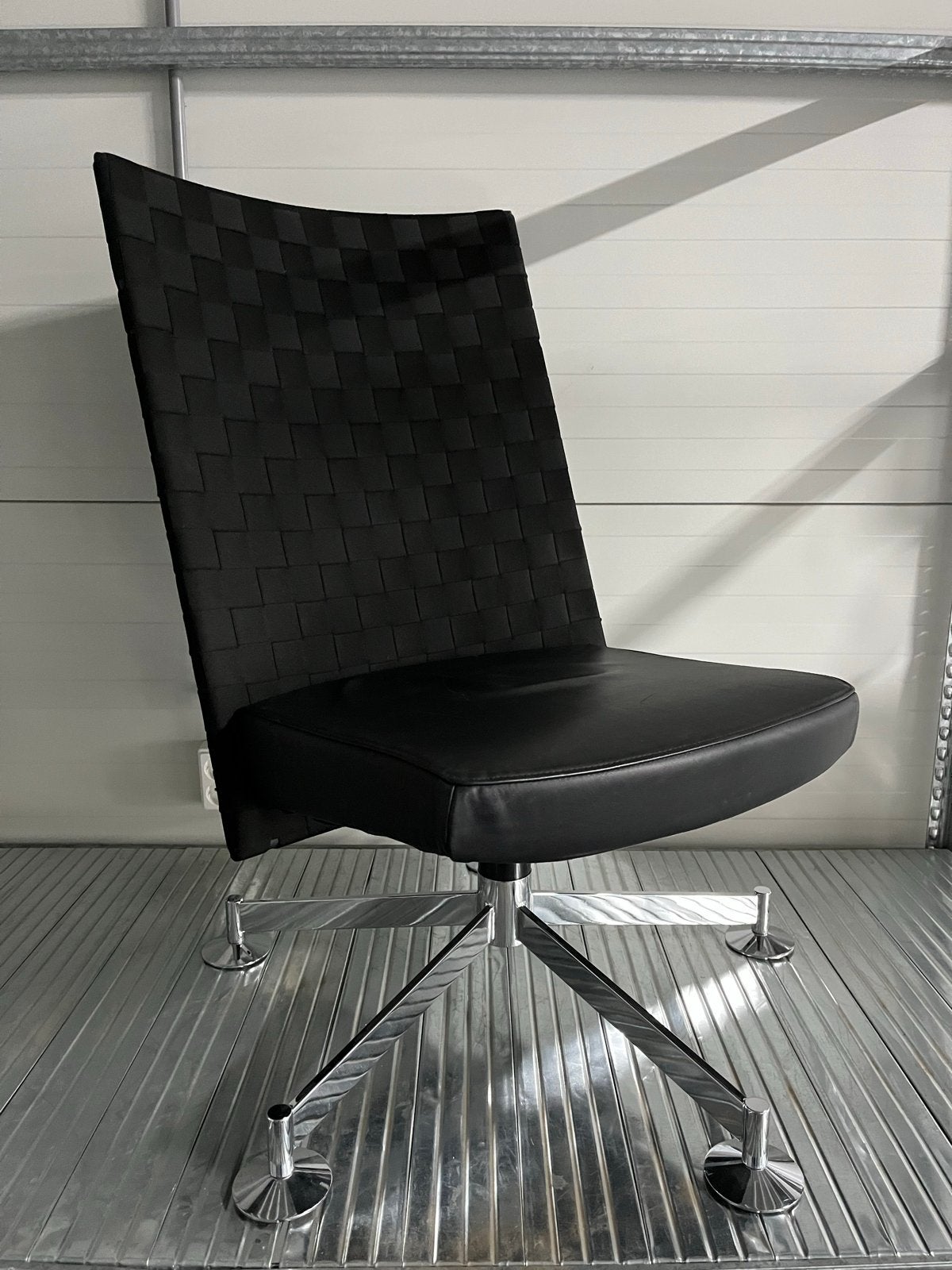 Konig & Neurath Fauteuil - Zwart, Modern Design, Ophalen, 75 tot 100 cm, Zo goed als nieuw, Leer