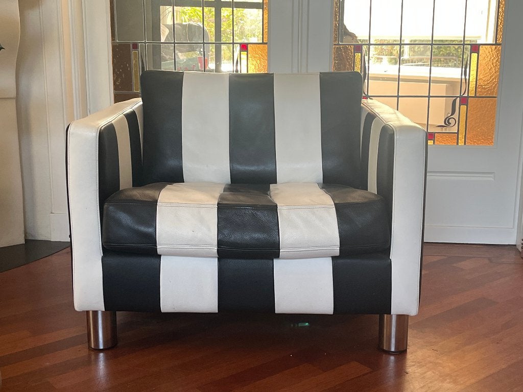Te koop zwart/wit leren fauteuil, Ophalen, Gebruikt, Modern, 50 tot 75 cm