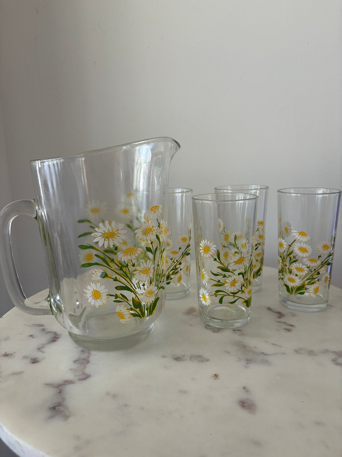 Vintage glazen limonadeset met karaf en 4 glazen madeliefjes, Verzamelen, Ophalen of Verzenden, Zo goed als nieuw, Overige typen