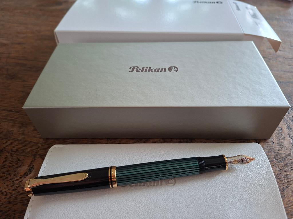 Pelikan M400 vulpen 14 karaat EF nib, nieuw, Overige merken, Nieuw, Met doosje, Ophalen of Verzenden