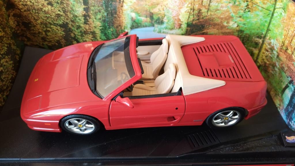 Ferrari f355 Spider 1:18 Hot Wheels Pol, 1186 MJ 1 NL, Auto, Ophalen of Verzenden, Zo goed als nieuw