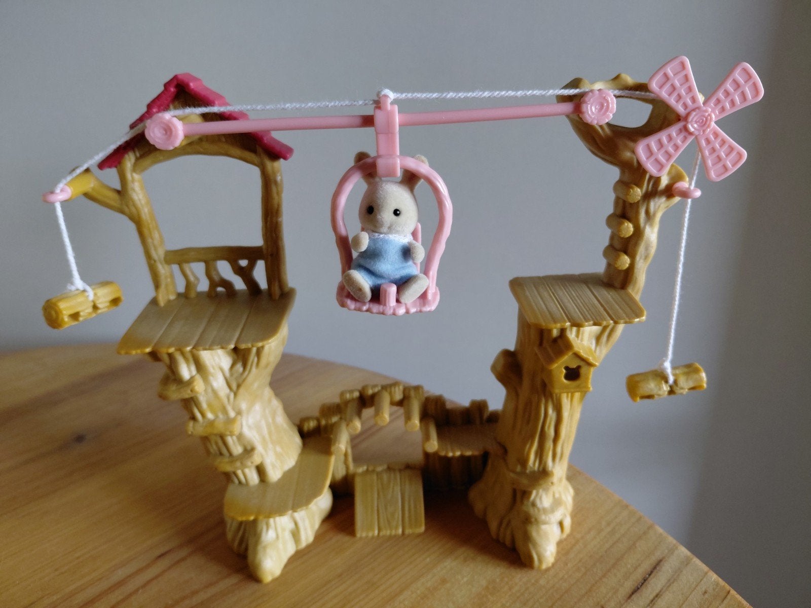 Sylvanian Families kabelbaantje/babykonijn compleet, Kinderen en Baby's, Ophalen of Verzenden, Zo goed als nieuw