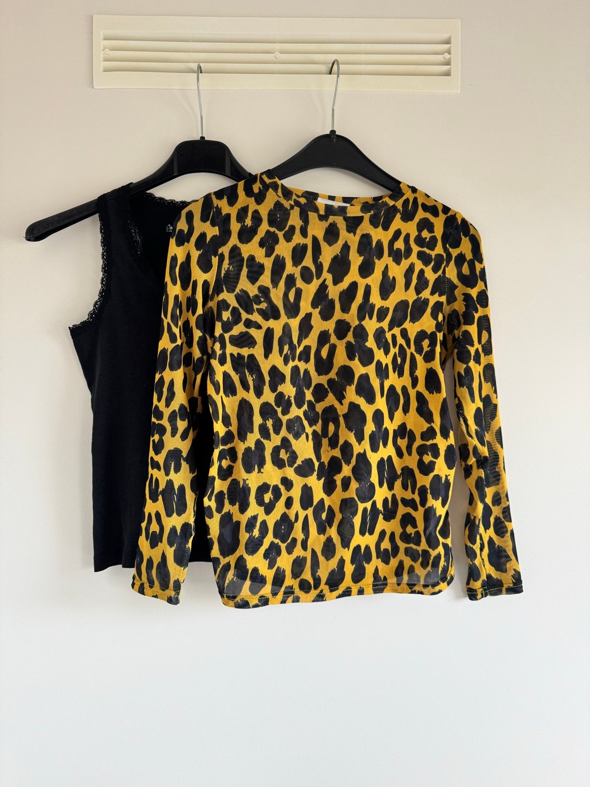 Panterprint shirt met hemdje - Meisjes maat 128/134, Ophalen of Verzenden, Gebruikt, Meisje