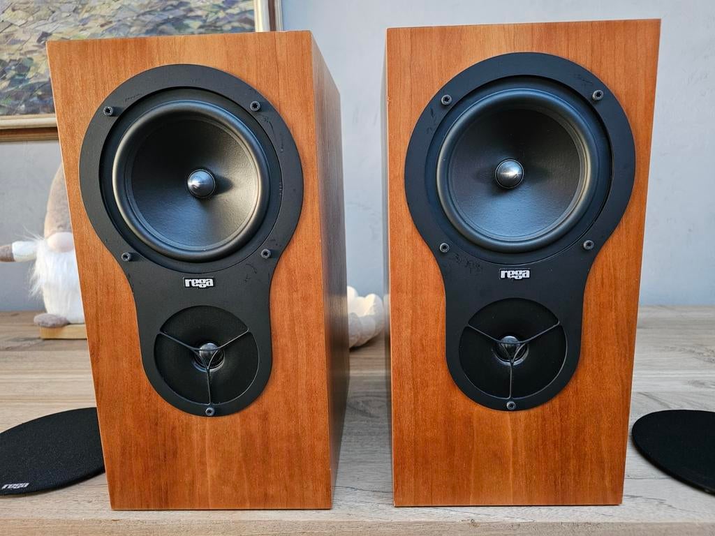 Rega RX One boekenplankluidsprekers, Audio, Tv en Foto, Luidsprekers, Zo goed als nieuw, Front, Rear of Stereo speakers, 60 tot 120 watt