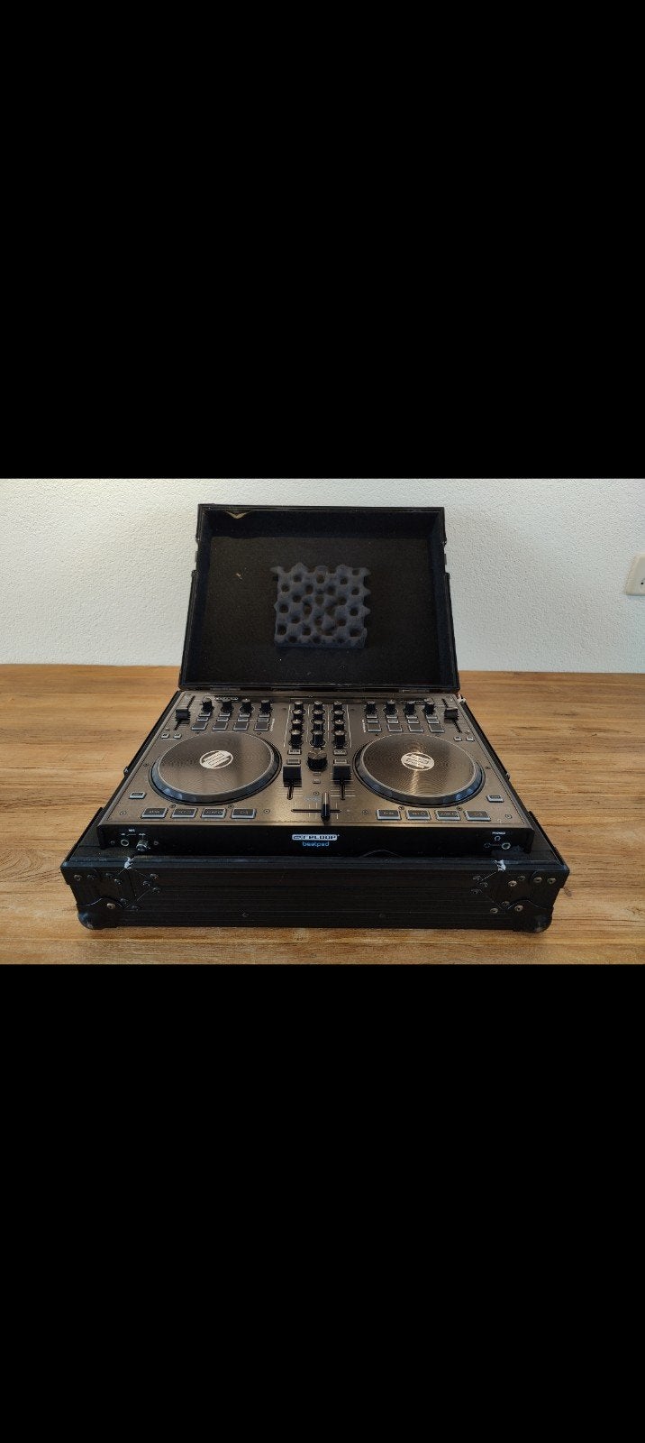 Reloop Beatpad 1 DJ Controller met Flightcase, Muziek en Instrumenten, Dj-sets en Draaitafels, Gebruikt, Reloop, Ophalen