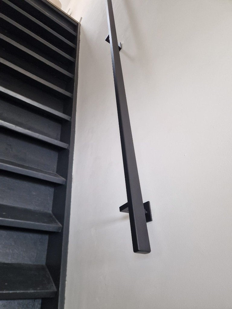 Trapleuning zwart staal rechthoekig 330 cm, Ophalen, Zo goed als nieuw, Trap, 2 tot 4 meter
