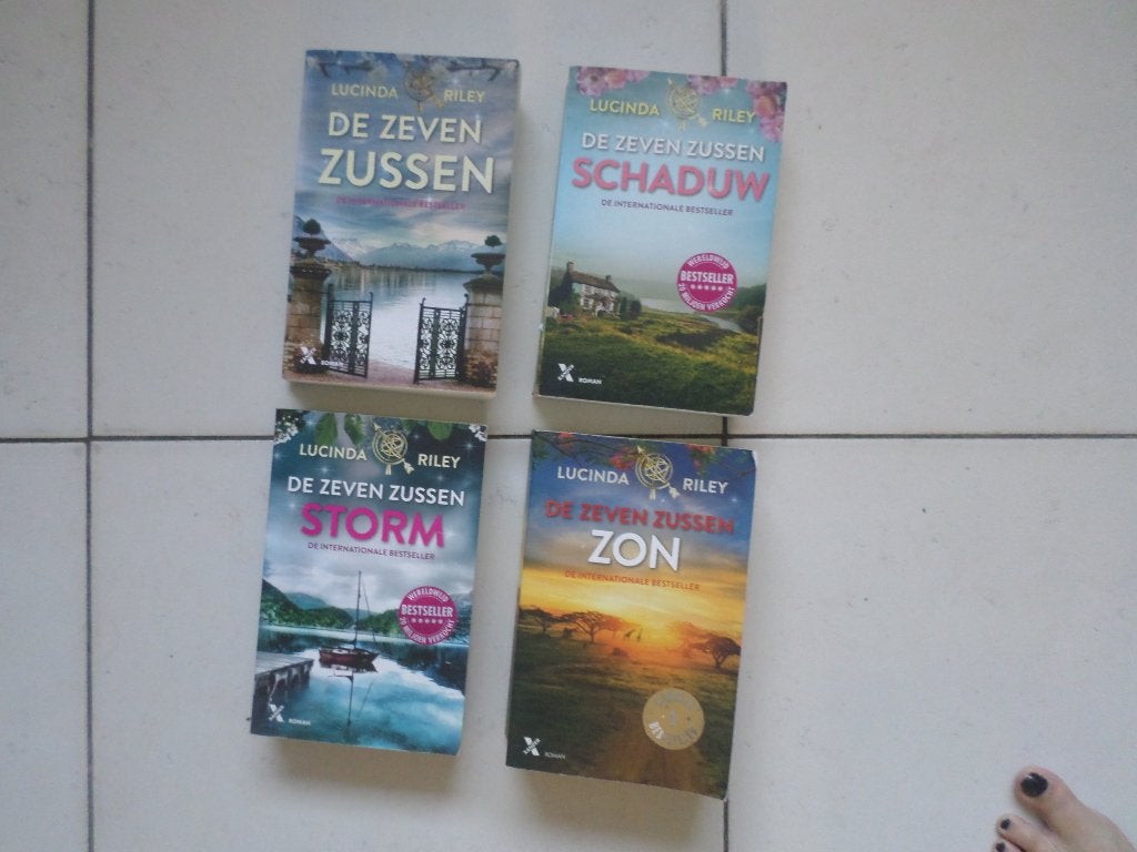 Boeken serie DE ZEVEN ZUSSEN, Boeken, Ophalen of Verzenden, Gelezen, Lucinda Riley, Amerika