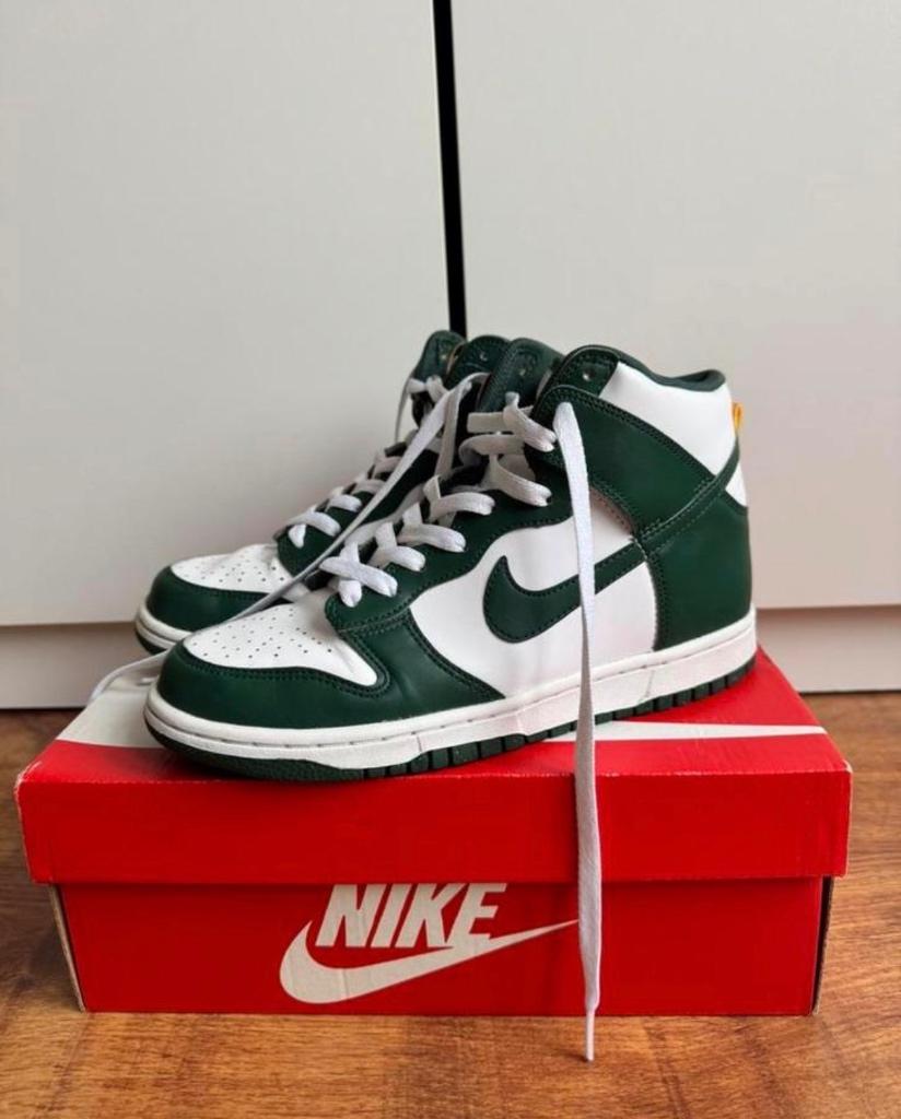 Nike Dunk High maat 38,5 - groen/wit – Hele goede staat, Kleding | Dames, Schoenen, Nike, Ophalen of Verzenden, Groen, Sneakers of Gympen