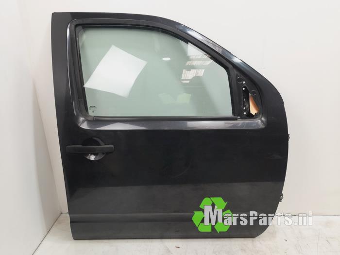 Portier 4Deurs rechts-voor van een Nissan Navara, Auto-onderdelen, Carrosserie en Plaatwerk, Deur, Nissan, Gebruikt, 6 maanden garantie