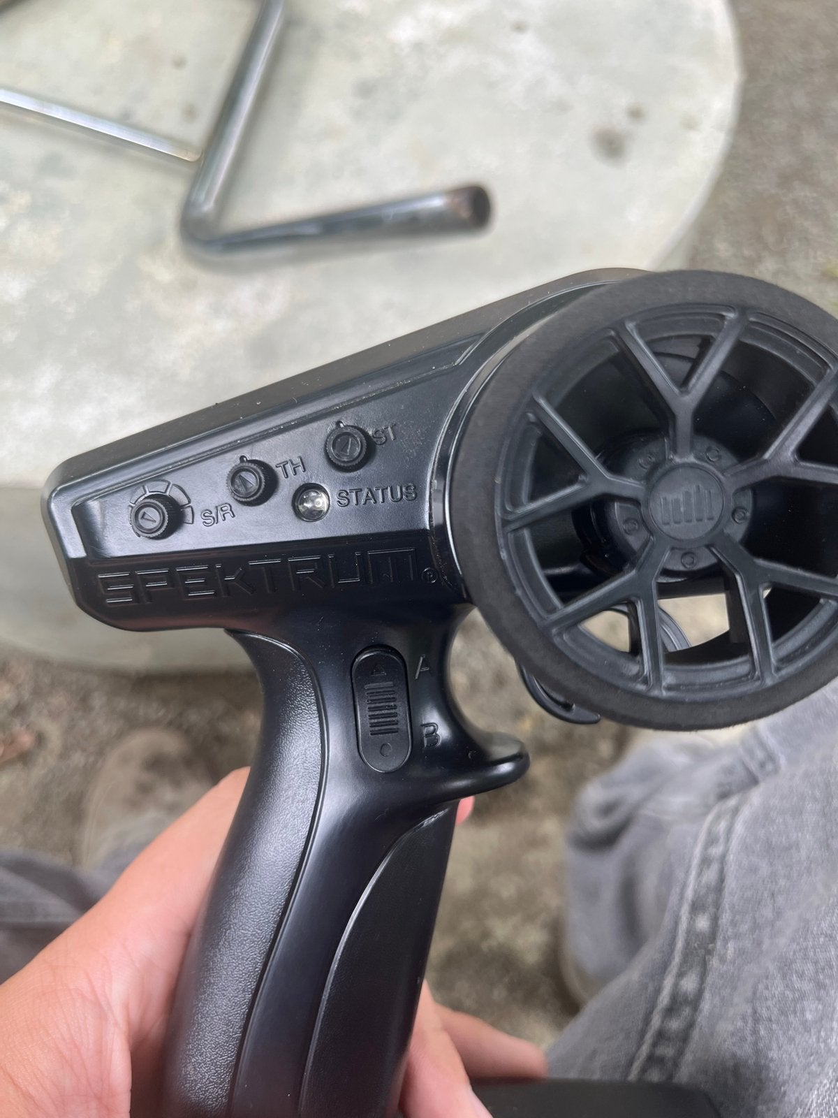 ARRMA typhon 3S BLX RC Auto met Spektrum Zender, Hobby en Vrije tijd, Modelbouw | Radiografisch | Auto's, Gebruikt, Auto offroad