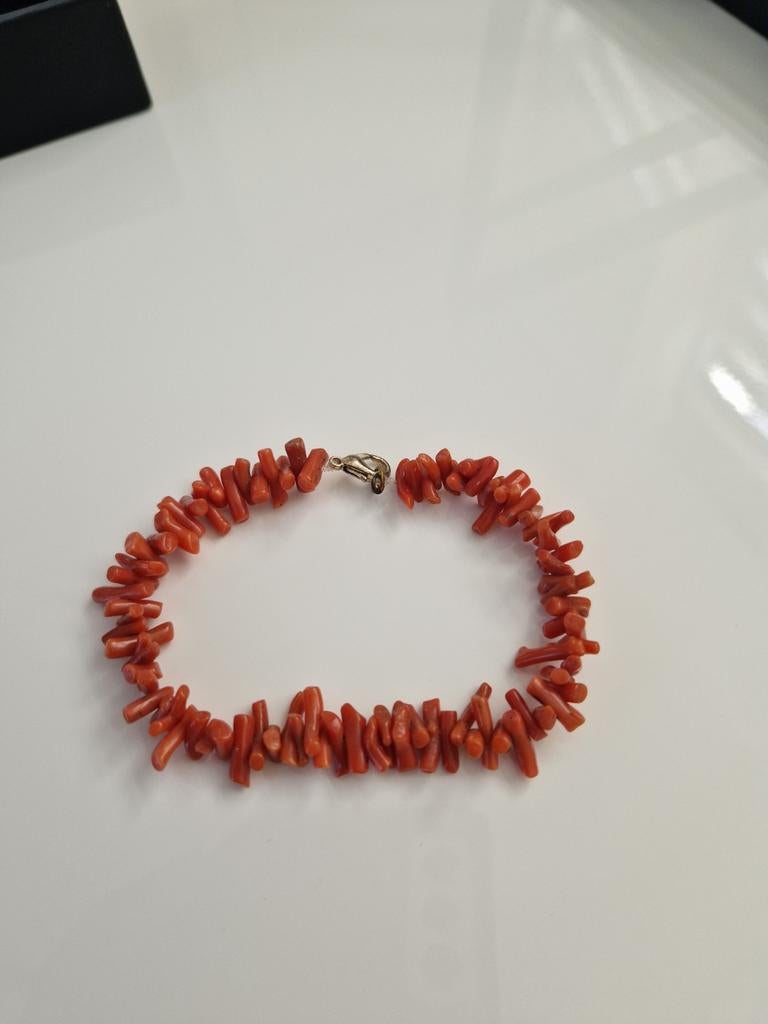 Bloedkoraal armband, Overige materialen, Gebruikt, Ophalen of Verzenden, Met edelsteen