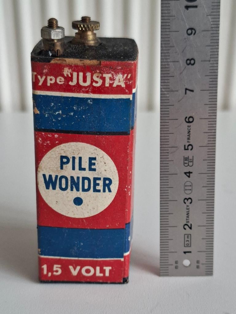 originele Pile Wonder clock battery - accu type Justa, Antiek en Kunst, Antiek | Klokken, Ophalen of Verzenden