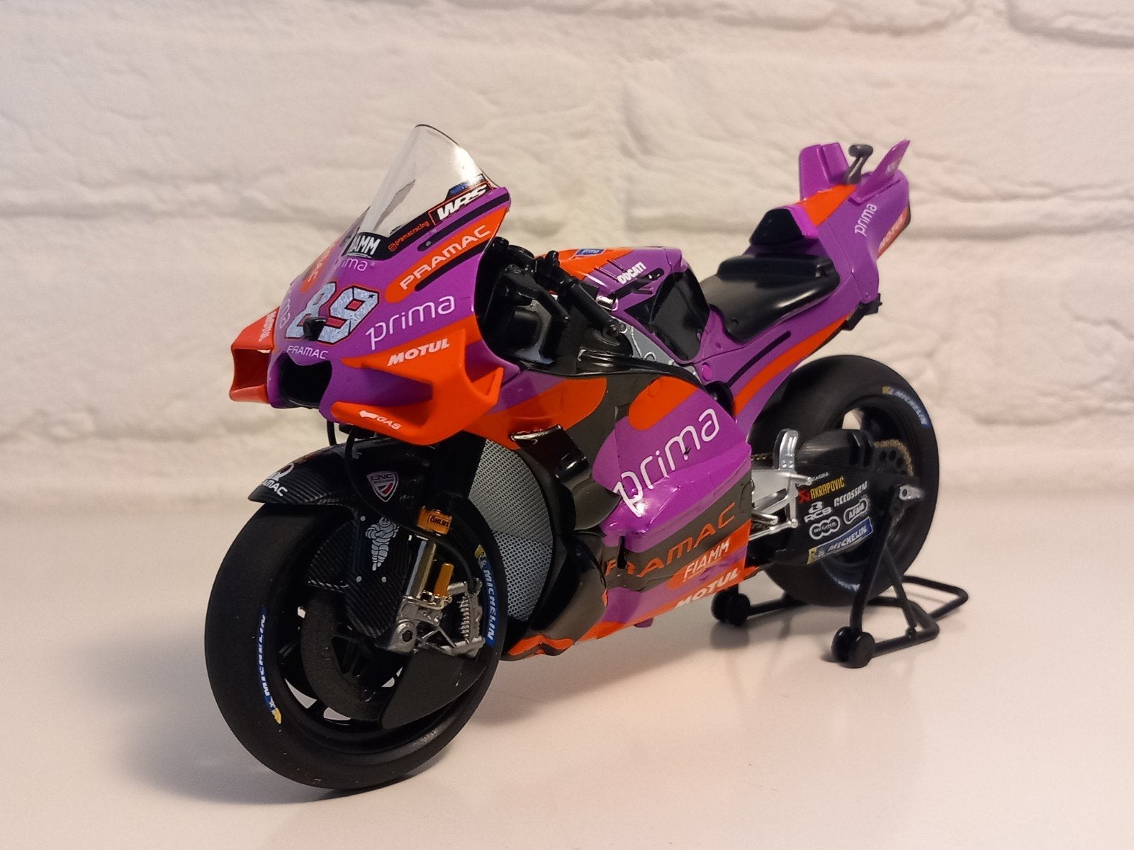 Ducati Desmosedici GP23 #89 Jorge Martin 2024 1/12, Ophalen of Verzenden, Nieuw, 1:9 t/m 1:12, Motor