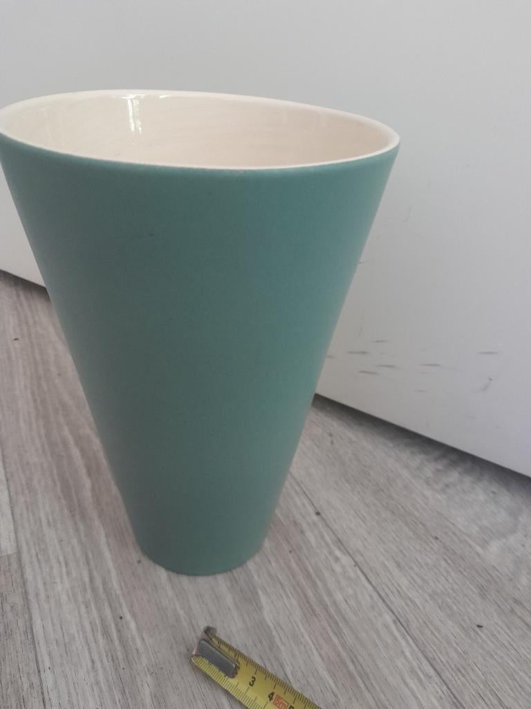 Vaas Hoogte 23cm aardewerk, Aardewerk of Porselein, Ophalen of Verzenden, Zo goed als nieuw, Minder dan 50 cm