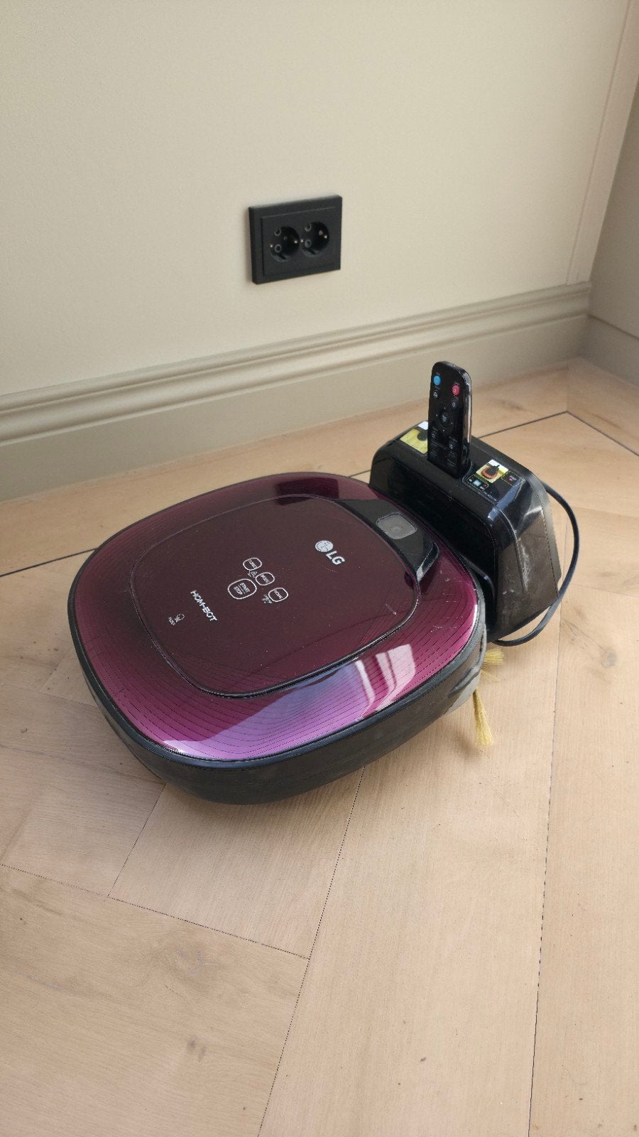 LG Hom-bot robotstofzuiger - Automatisch en efficiënt, Ophalen, Gebruikt, Robotstofzuiger, Reservoir