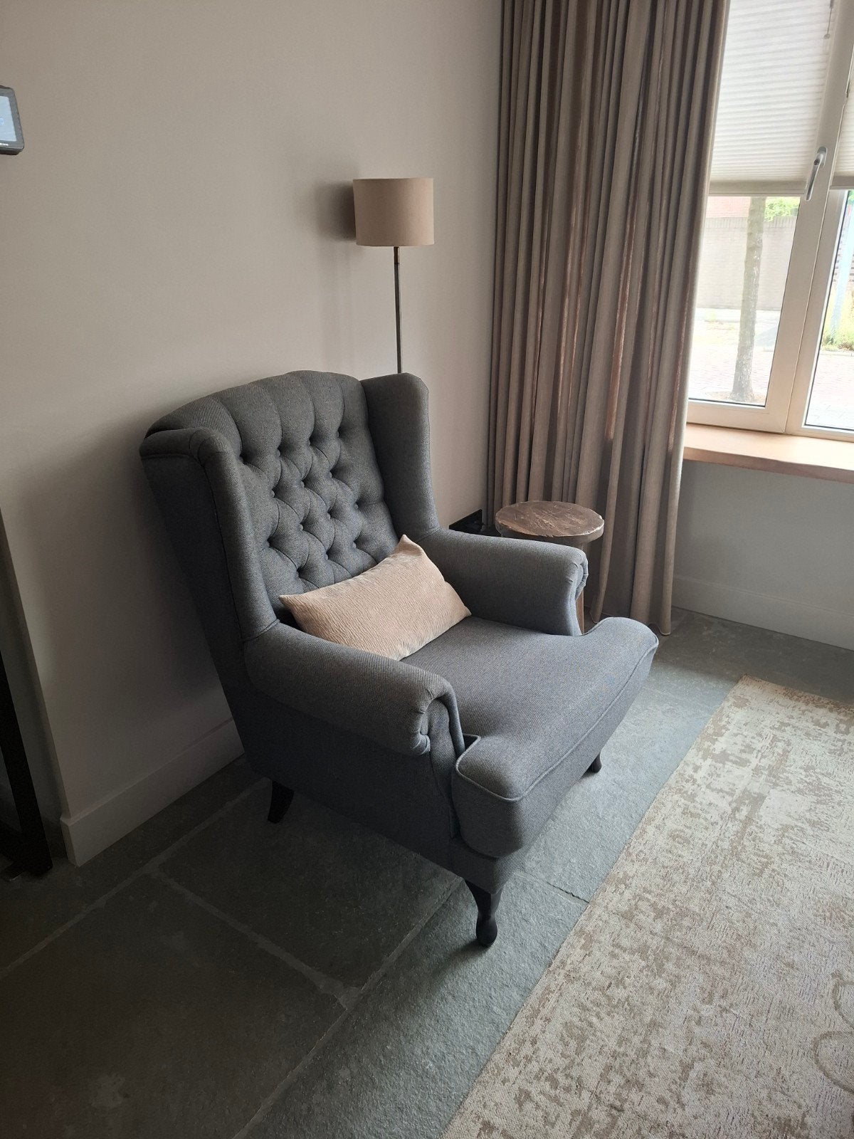 Landelijke antraciet knopen fauteuil, Huis en Inrichting, Ophalen, 75 tot 100 cm, 75 tot 100 cm, Landelijk