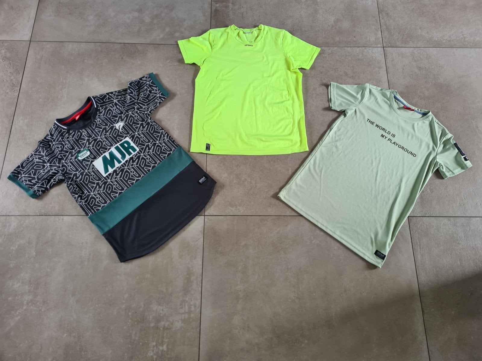 Sportshirts Mountain Warehouse en Artengo (3 stuks), Jongen of Meisje, Mountain Warehouse, Sport- of Zwemkleding, Ophalen of Verzenden