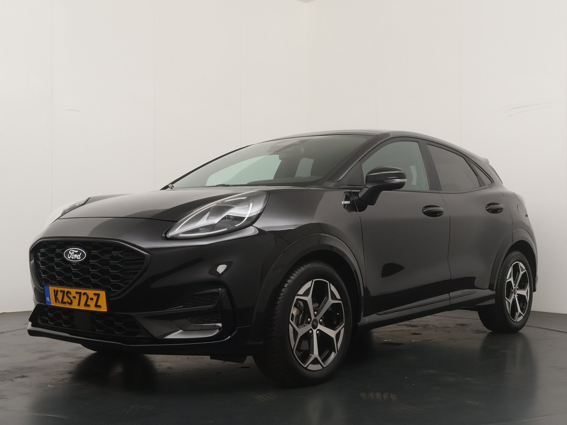 Ford Puma EcoBoost Hybrid 155pk ST-Line X | Pano | Winter Pa, 12 maanden, Leder en Stof, Zwart, Bedrijf