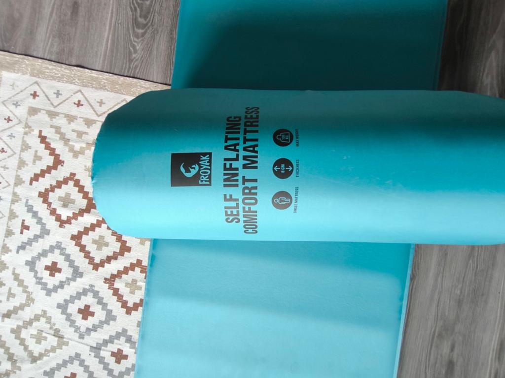 Froyak Zelfopblaasbaar Slaapmat 2x - Comfortabel & Compact, Ophalen of Verzenden, Zo goed als nieuw, 1-persoons