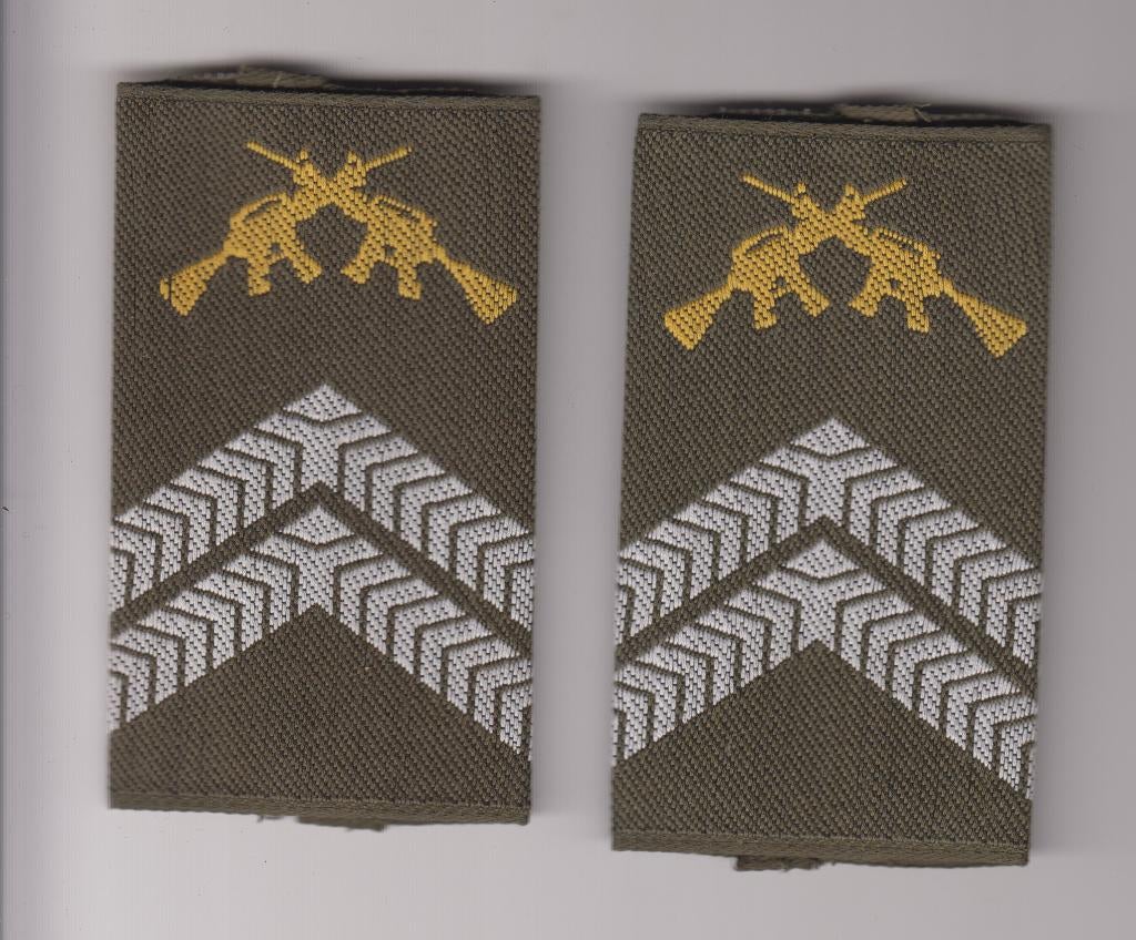 set rangen kpl 1 olk wit met gele diemaco, Ophalen of Verzenden, Landmacht, Nederland, Embleem of Badge