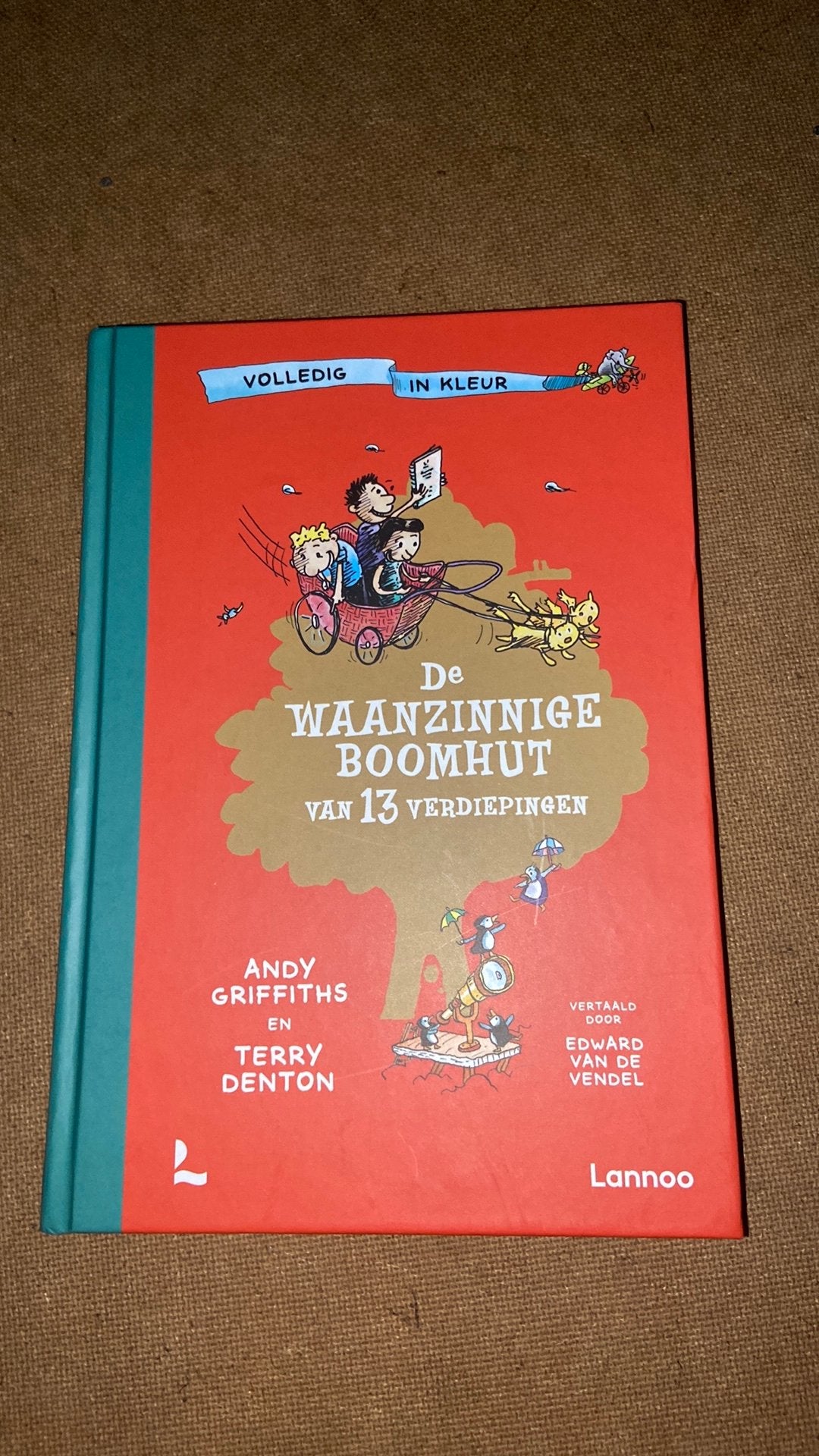 De waanzinnige boomhut van 13 verdiepingen, Boeken, Ophalen of Verzenden, Beta, Zo goed als nieuw, HBO