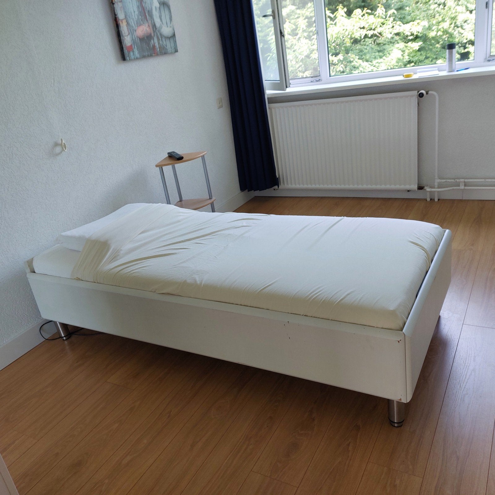Eenpersoonsbed met electrisch verstelbare lattenbodem, Ophalen, 90 cm, Eenpersoons, Wit