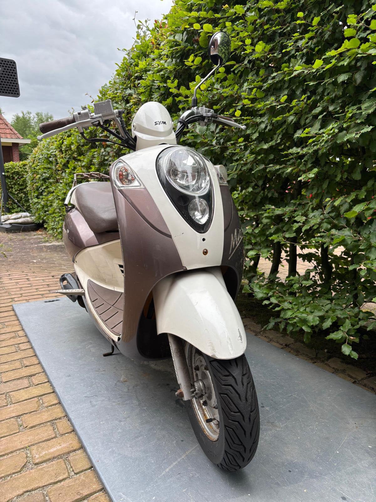 Sym Mio 50, Fietsen en Brommers, Scooters | SYM, Gebruikt, Mio, Maximaal 45 km/u, Benzine, Ophalen