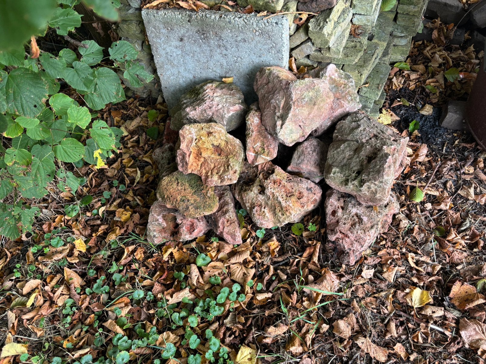 Rood lava steen, Bruin, Overige typen, Ophalen of Verzenden, Zo goed als nieuw