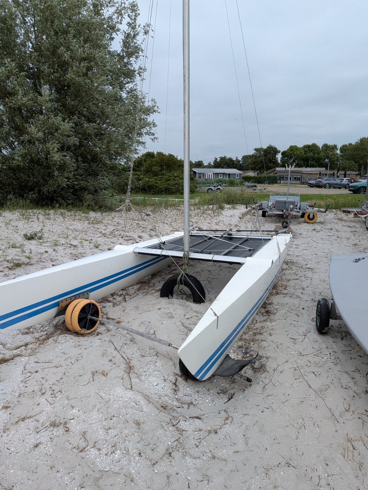 Dart 18 Catamaran met nieuwe trampoline en trailer, Watersport en Boten, Ophalen, Gebruikt, Geen motor, Overige modellen