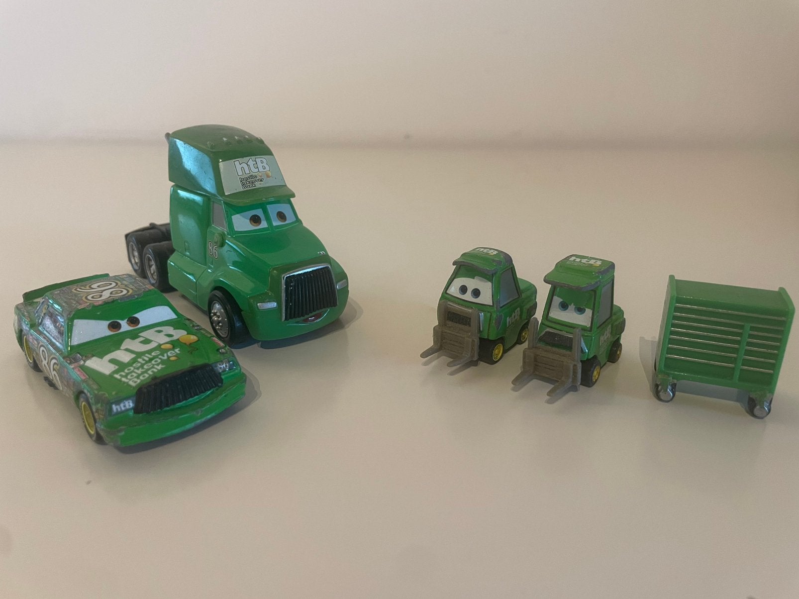 Disney Cars - Team Chick Hicks, Kinderen en Baby's, Speelgoed | Speelgoedvoertuigen, Ophalen of Verzenden, Gebruikt