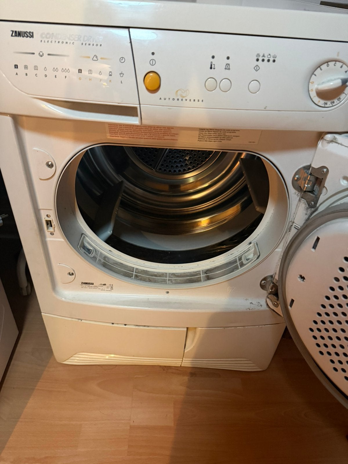 Droger, Witgoed en Apparatuur, Wasdrogers, Ophalen, 6 tot 8 kg, Gebruikt, 85 tot 90 cm