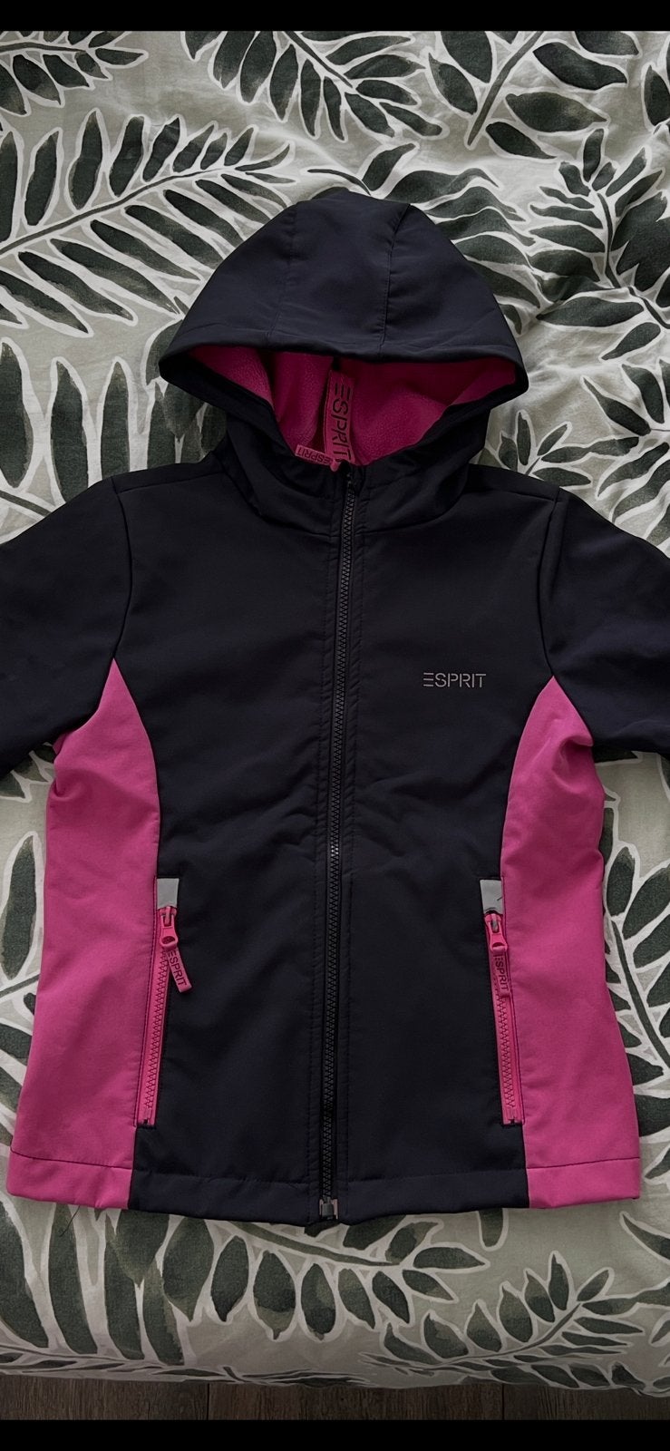 Softshell jas meisje maat 140 esprit zwart /roze, Kinderen en Baby's, Kinderkleding | Maat 140, Ophalen of Verzenden, Zo goed als nieuw