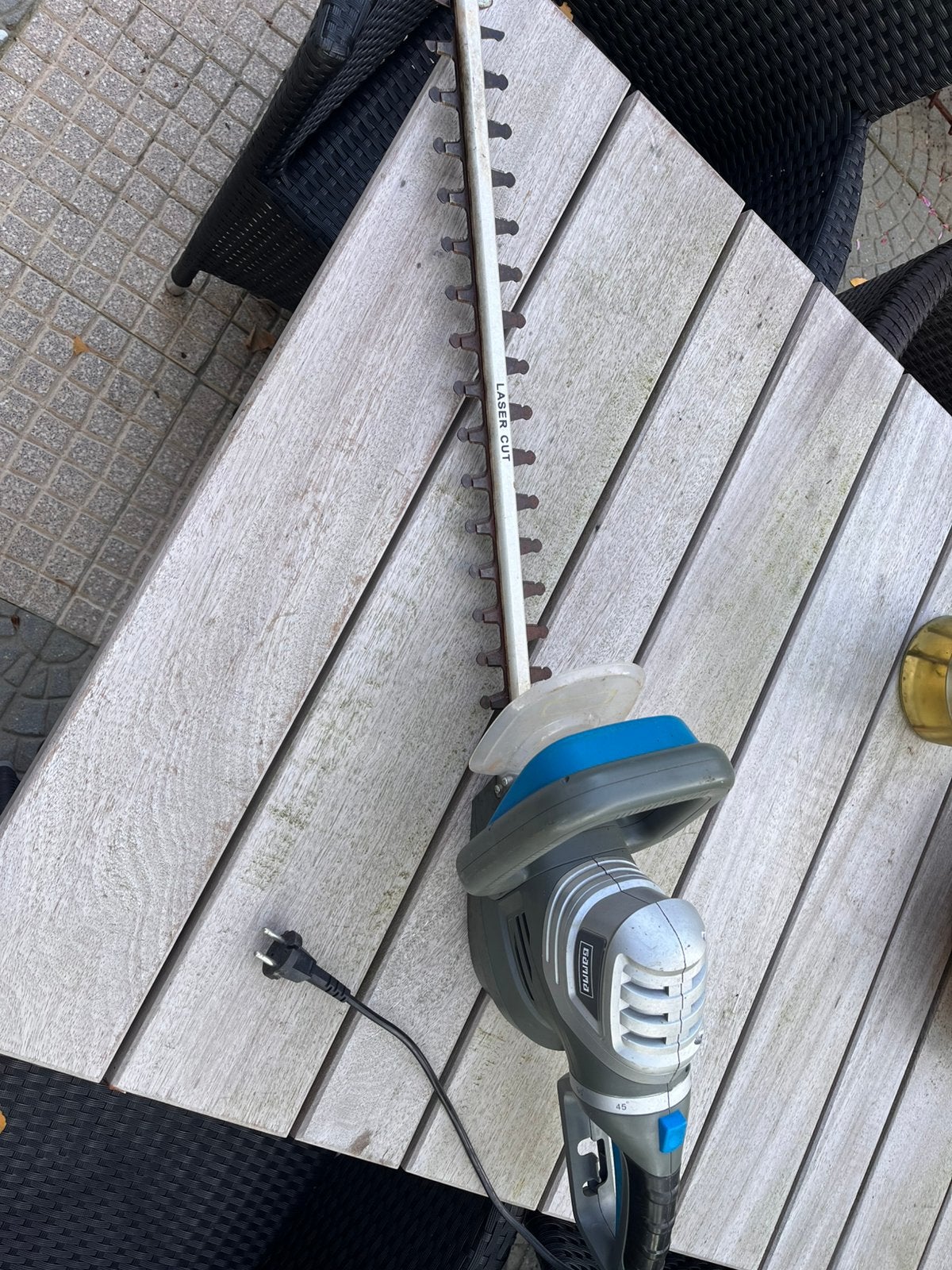 Heggenschaar 220 v, Tuin en Terras, Ophalen, Zo goed als nieuw, Elektrisch