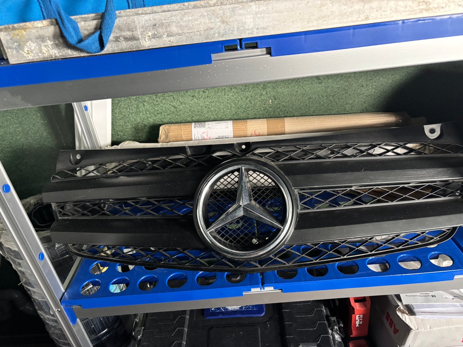 Mercedes bumpergrill vito bus, Ophalen