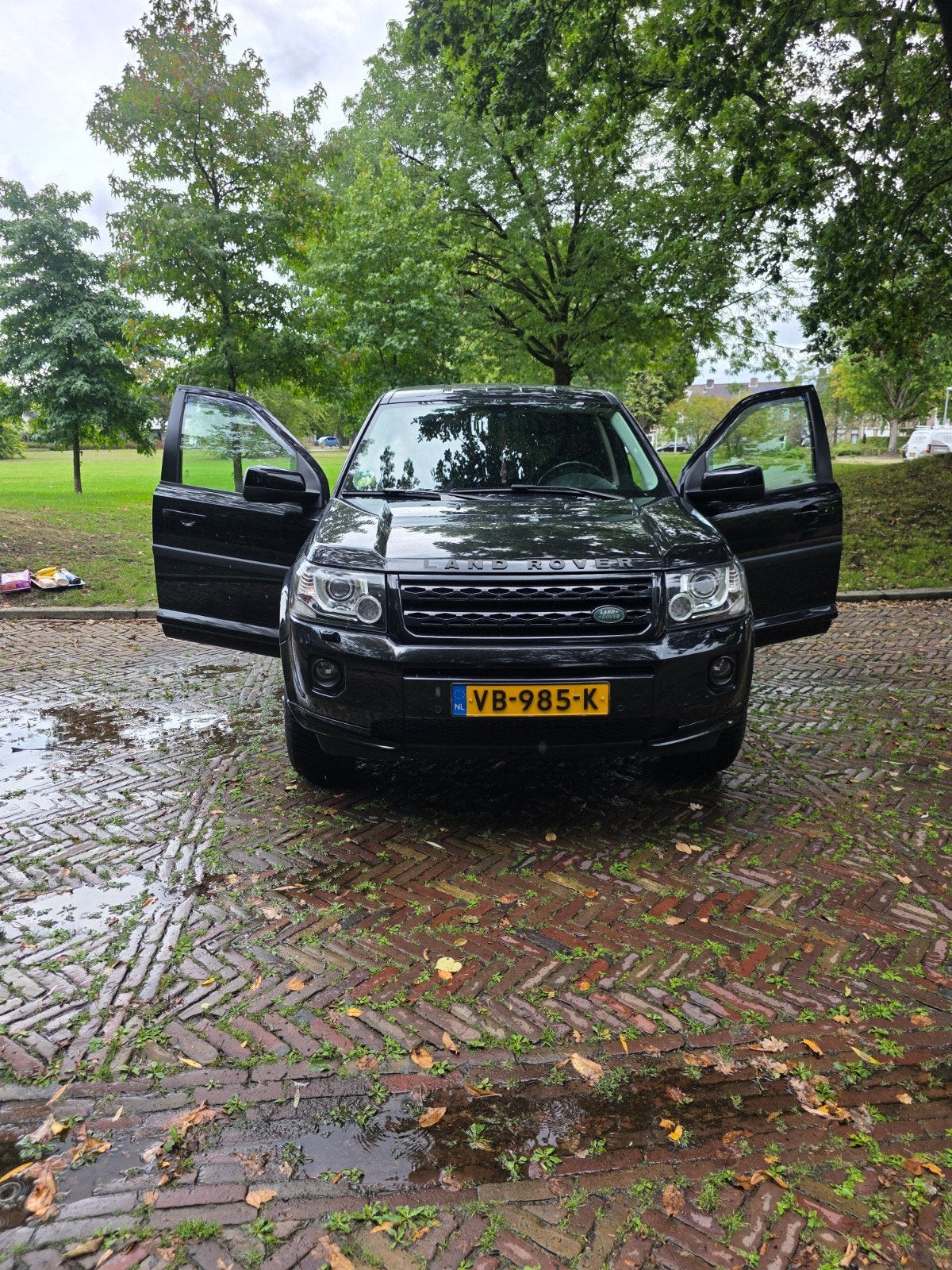 Land rover 2.2 bw 2013, Auto's, Automaat, Euro 5, Automatische klimaatregeling, Zwart