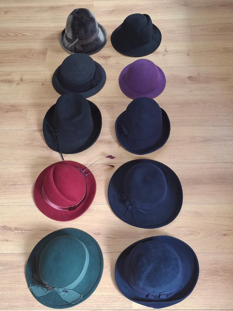 10 hoeden. 3,00 per stuk.  In één koop voor 20,00, Kleding | Dames, Ophalen of Verzenden, Zo goed als nieuw, One size fits all