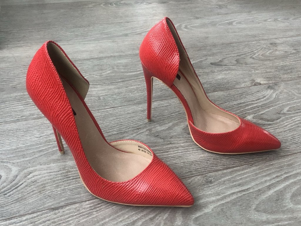 rode pumps (40, valt klein), Nieuw, Ophalen of Verzenden, Schoenen met hoge hakken, Rood
