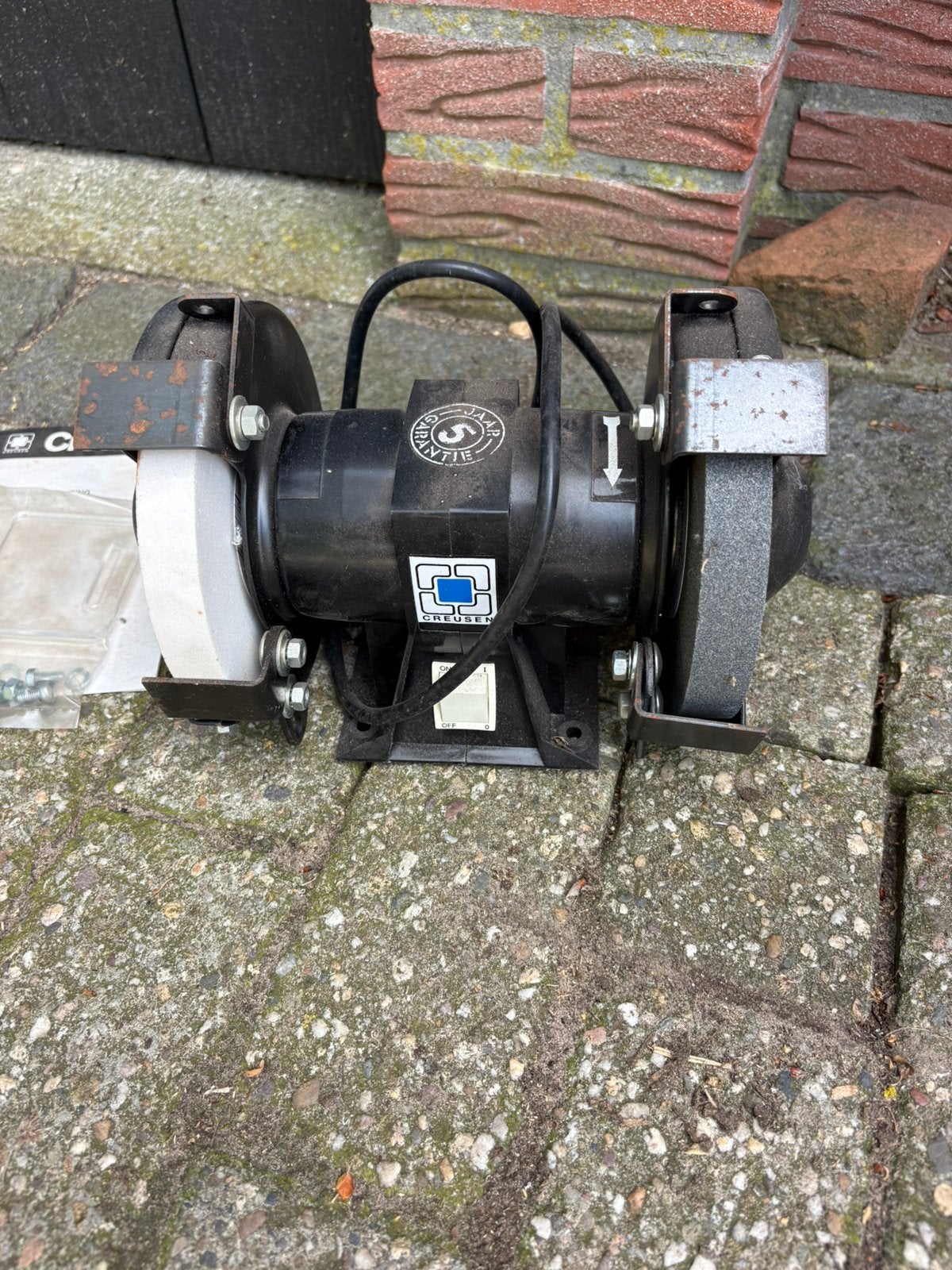 Slijpsteen Creusen, Ophalen, Zo goed als nieuw, Minder dan 700 watt, Werkbankslijpmachine