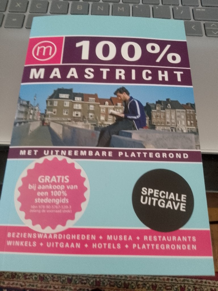 boek 100 %  maastricht  + praag   en sicilie extra, Overige merken, Fiets- of Wandelgids, Ophalen of Verzenden, Zo goed als nieuw