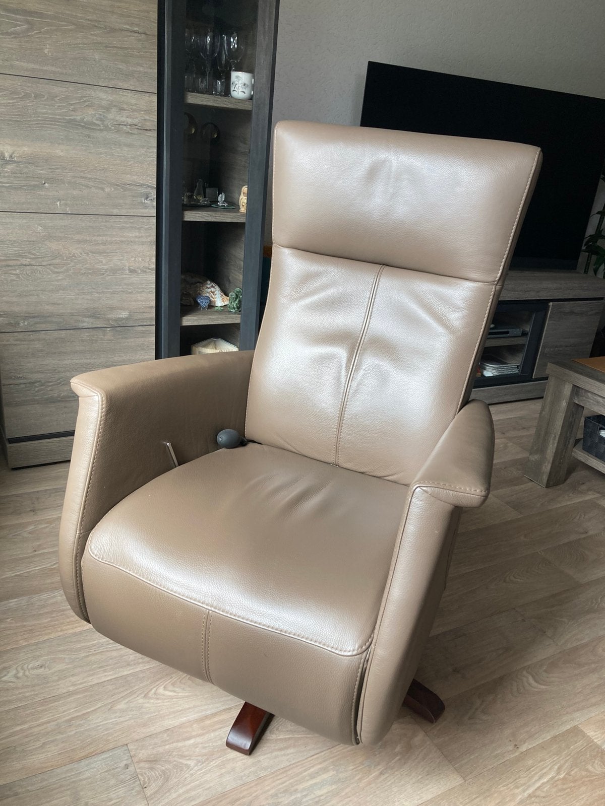 Leren prominent relaxfauteuil, Huis en Inrichting, Fauteuils, Ophalen, Zo goed als nieuw, 75 tot 100 cm, 50 tot 75 cm