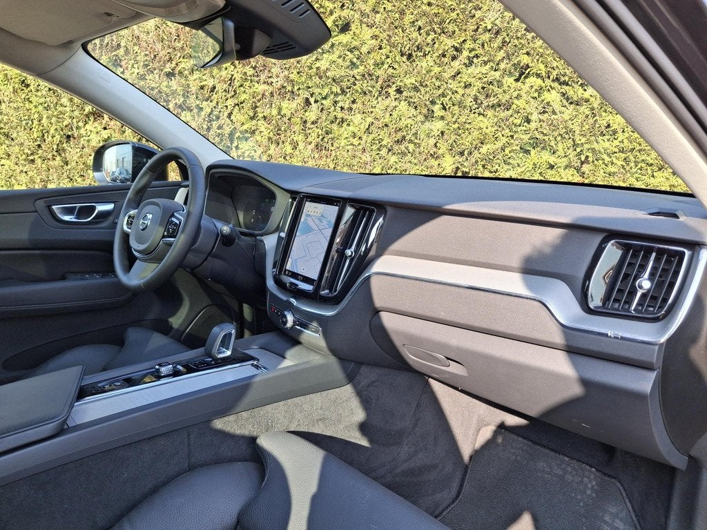 Volvo XC60 T6 Plug-in hybrid AWD Plus Dark | pano dak | Park, Automaat, 12 maanden, Gebruikt, Euro 6